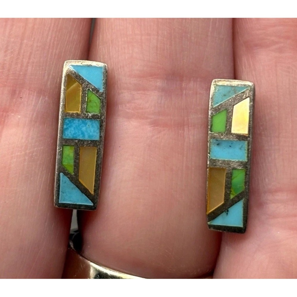 VTG Southwestern Sterling Silver Inlaid Turquoise Mother of Pearl Stud Earrings